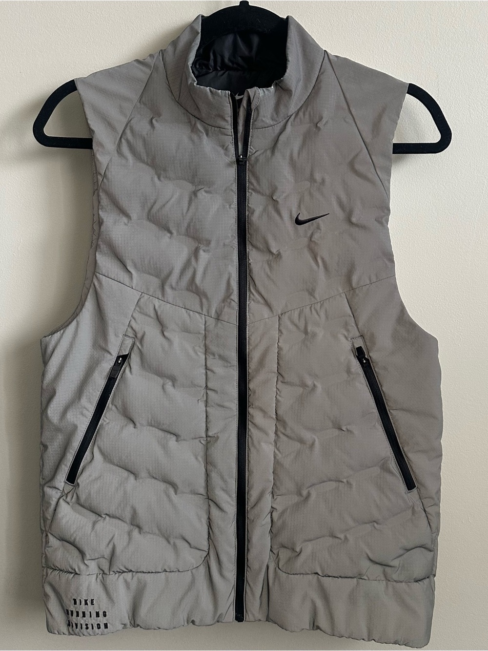 Nike Therma-Fit ADV Reflective Silver Running Vest (Men-small)